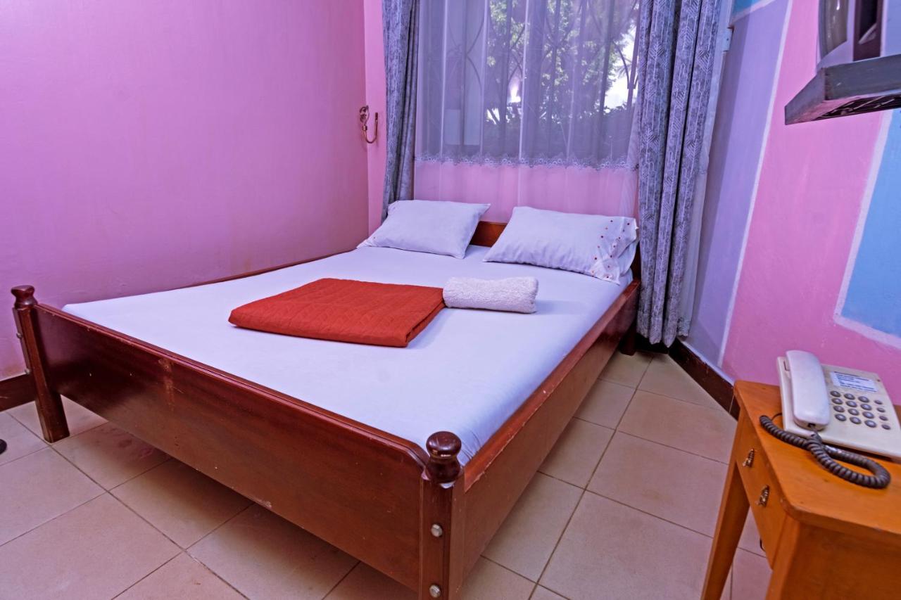 Royal Lake View Gardens Kampala Exteriér fotografie