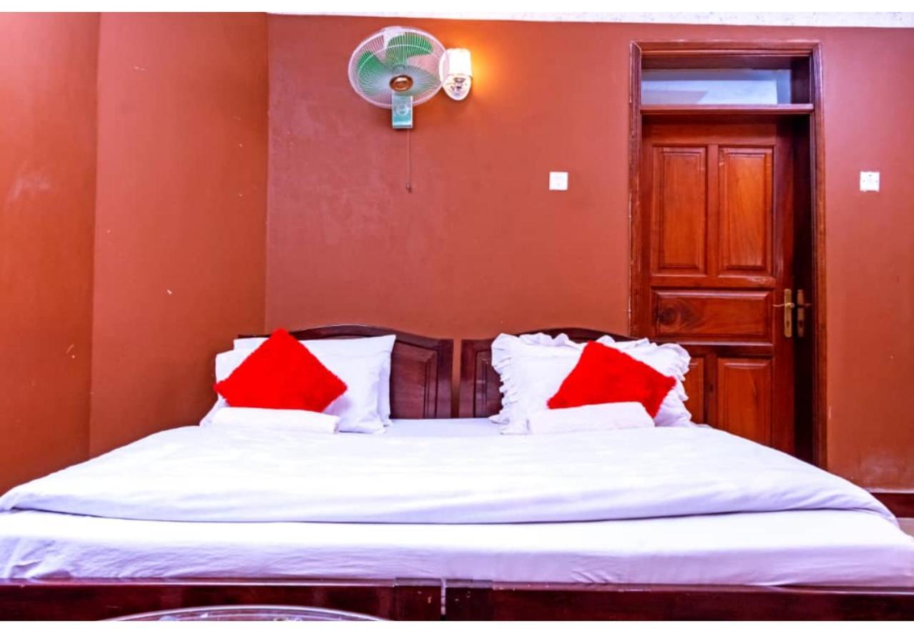 Royal Lake View Gardens Kampala Exteriér fotografie