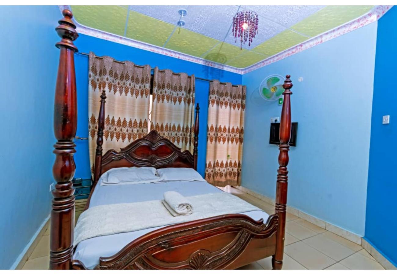 Royal Lake View Gardens Kampala Exteriér fotografie