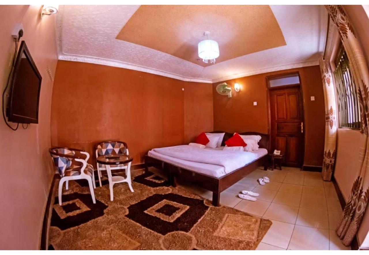 Royal Lake View Gardens Kampala Exteriér fotografie