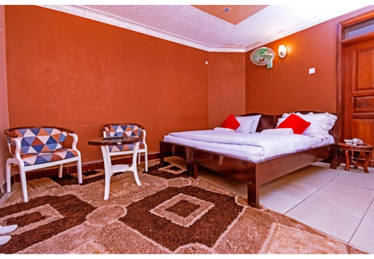 Royal Lake View Gardens Kampala Exteriér fotografie
