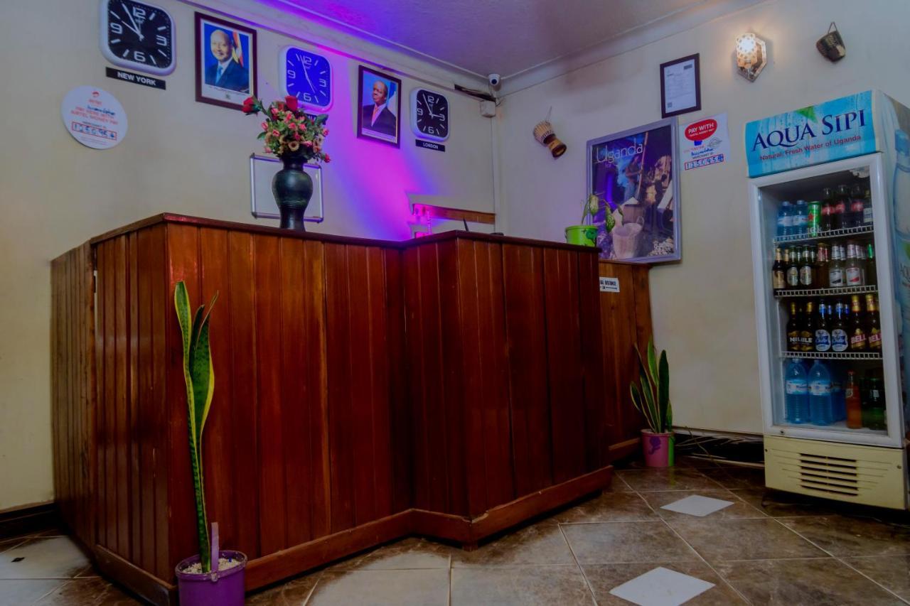 Royal Lake View Gardens Kampala Exteriér fotografie