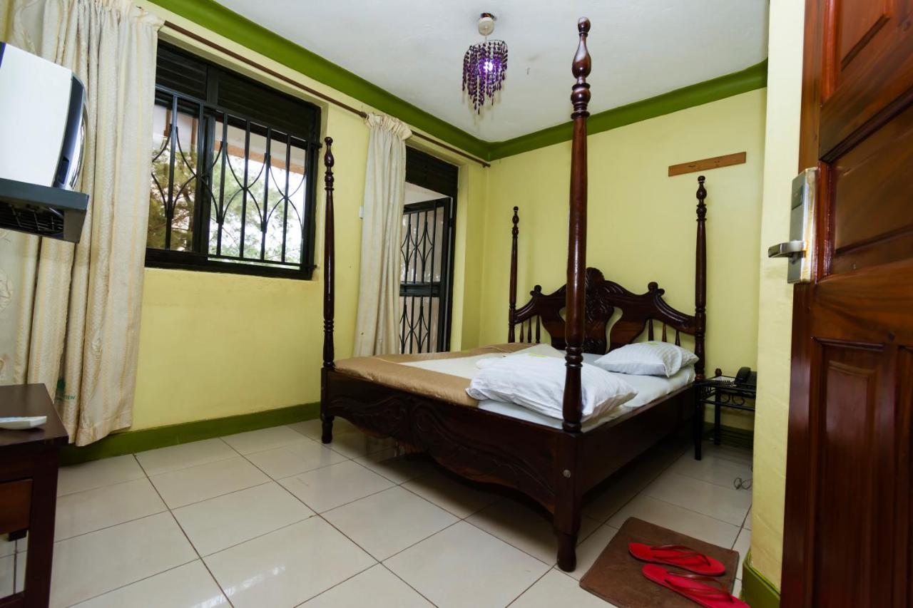 Royal Lake View Gardens Kampala Exteriér fotografie